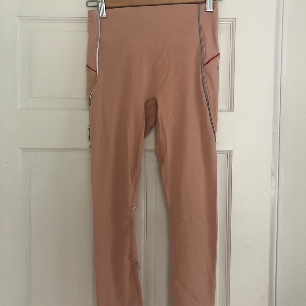 Reflective Fabletics Legging - Picture 4 of 5